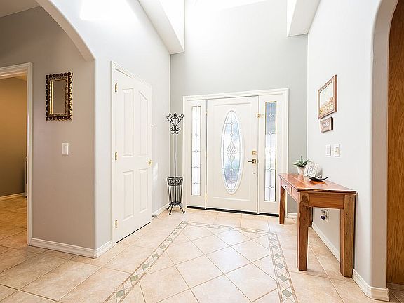 2nd image of 712 Villa Nona