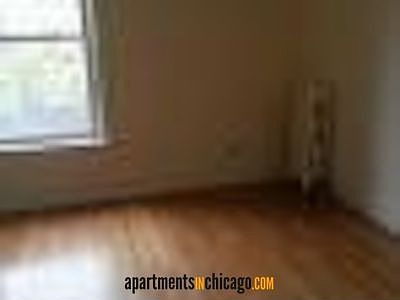 2nd image of 1256 W Montrose Ave APT 2R