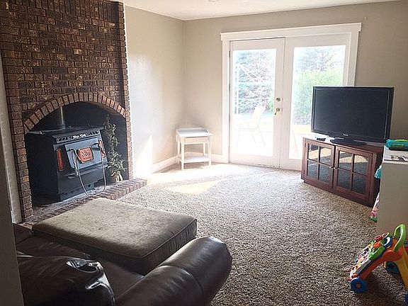 2nd image of 752 Stroh Dr
