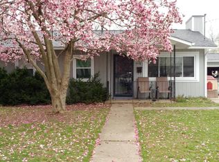 6110 Count Turf Dr, Louisville, KY 40272