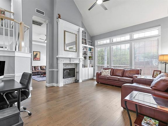 4th image of 2701 Knoll Ct