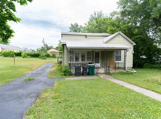 1322 Buchanan St, Moberly, MO 65270