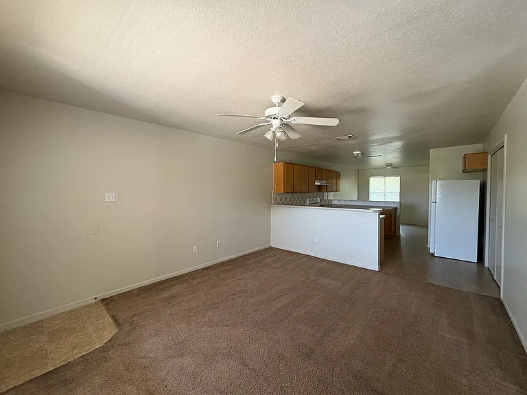 330 S 40th St #B — Photo 4