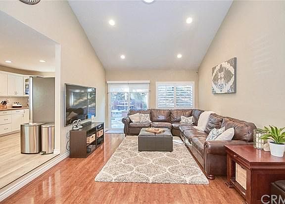 5th image of 1385 Glenthorpe Dr