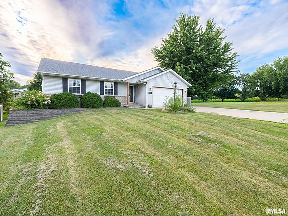 2nd image of 4405 S Newcastle Ct