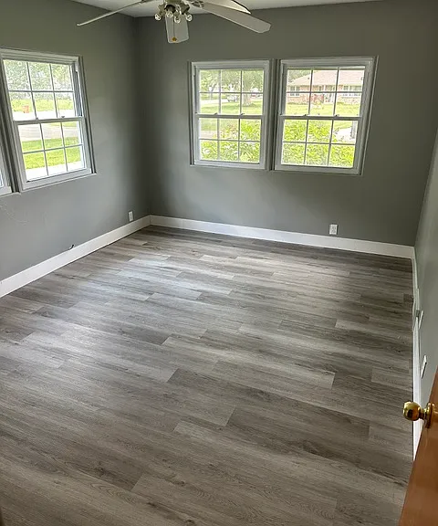 110 Montrose Rd — Photo 5