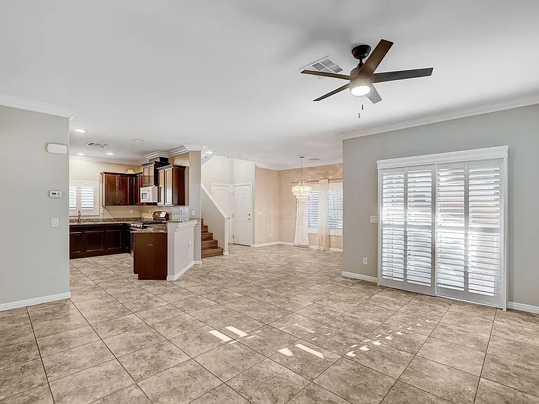 9634 Volk Ave — Photo 3