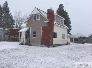 108  E 3rd N, Saint Anthony, ID 83445