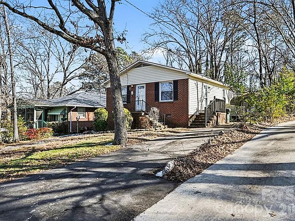 4th image of 919 Jefferson Ave