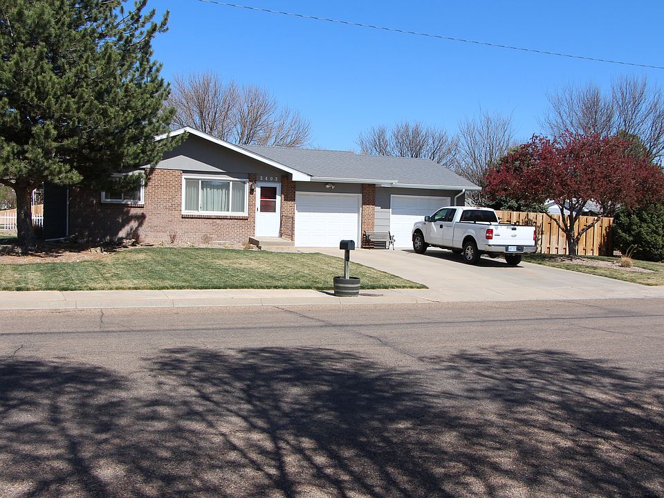 2nd image of 2403 Pawnee Rd