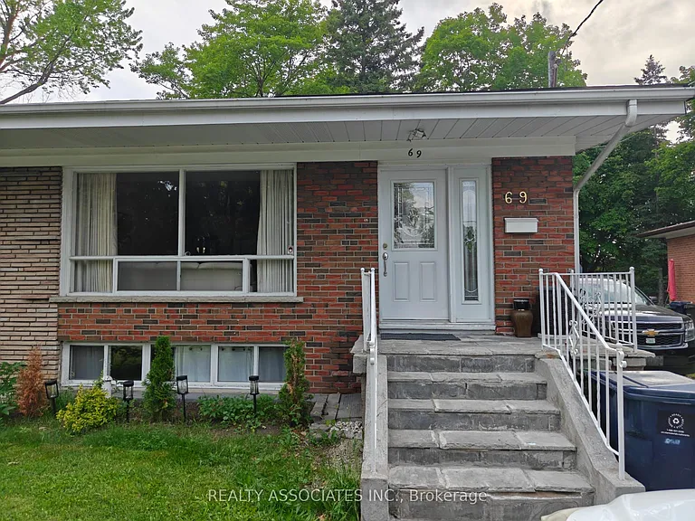 69 Cornerbrook Dr S — Photo 1