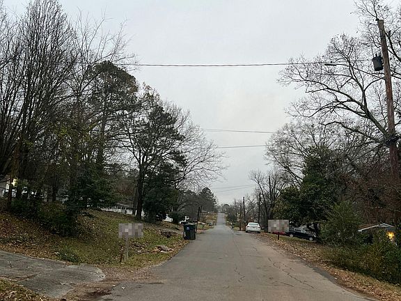 4th image of 300 Flora Ave SE