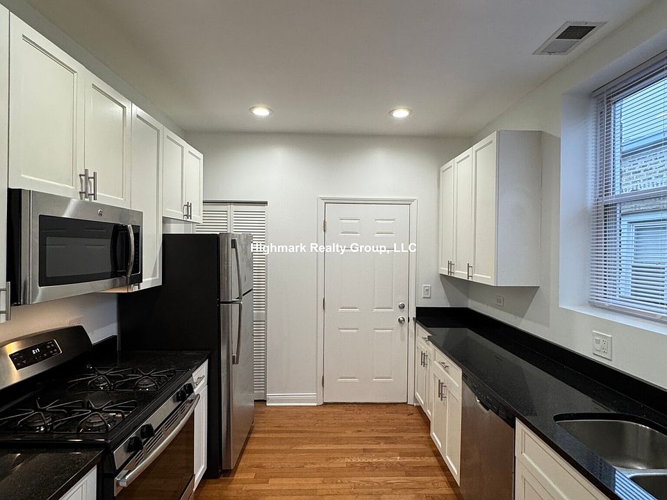 1st image of 1155 W Lunt Ave #3M