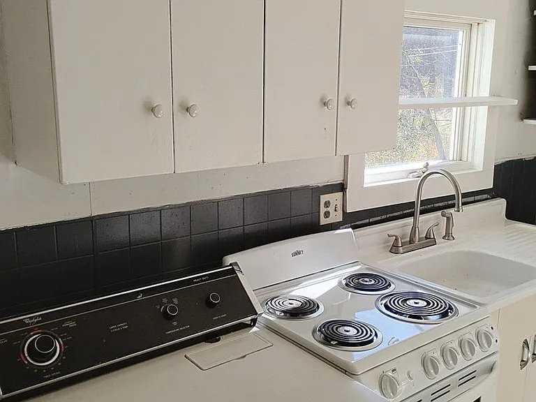 175 Leonard Rd #2 — Photo 5