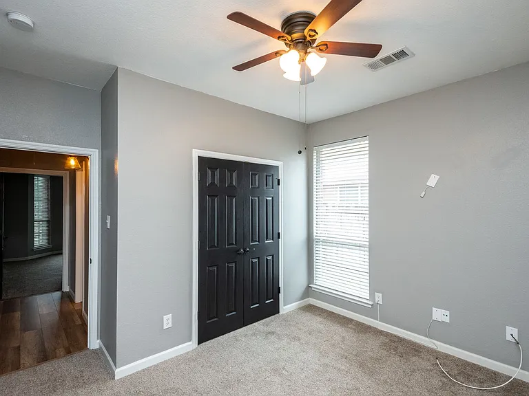 9125 Vineyard Ln — Photo 7