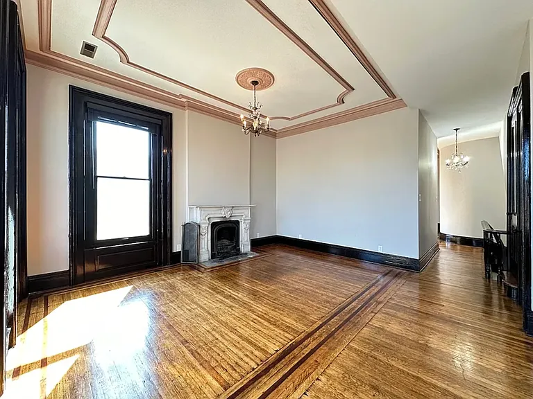 238 S Ashland Ave — Photo 8