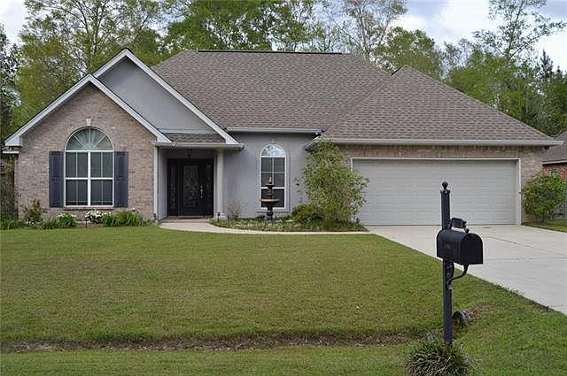 1st image of 210 Autumn Woods Dr