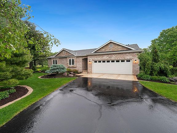 2nd image of 5968 Palisades Pkwy