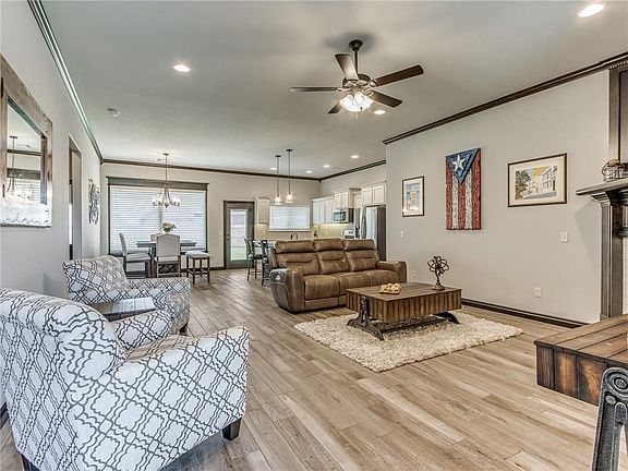 4th image of 4220 Silver Maple Way
