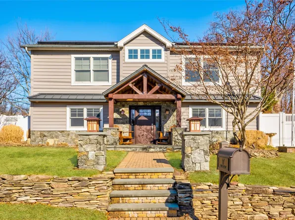 17 West Street, Northport, NY 11768