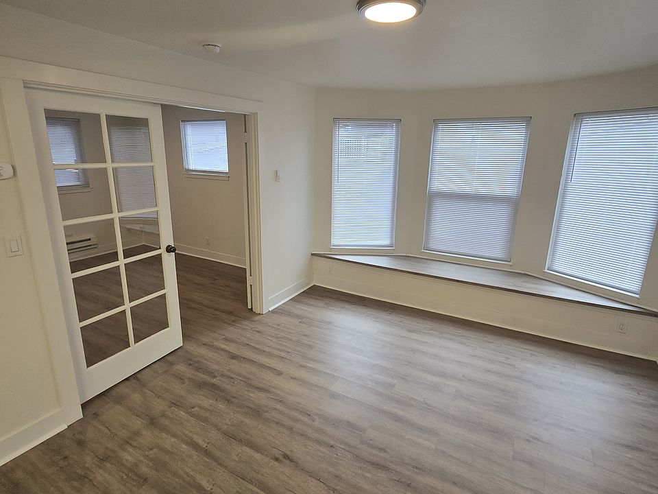 1st image of 2523 Gilman Dr W
