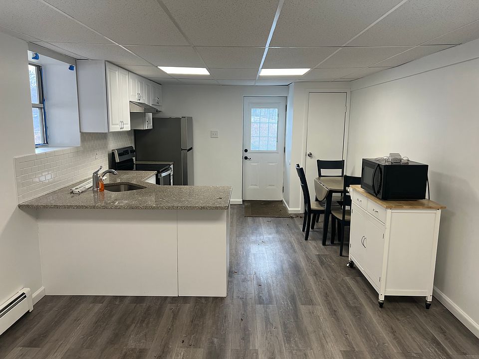 1st image of 32 Midvale Ave #1