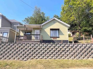 105 E Knotts Ave, Grafton, WV 26354