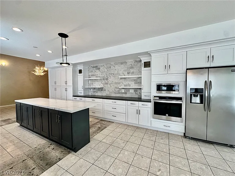 8645 Robinson Ridge Dr — Photo 10