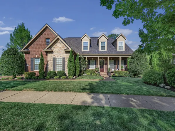 721 Springlake Dr, Franklin, TN 37064