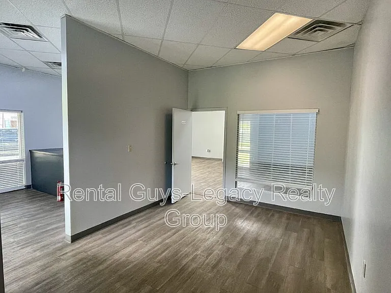 6365 Philips Hwy — Photo 9