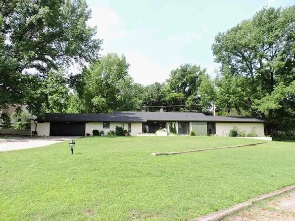 1001 Sunset Dr, Wewoka, OK 74884