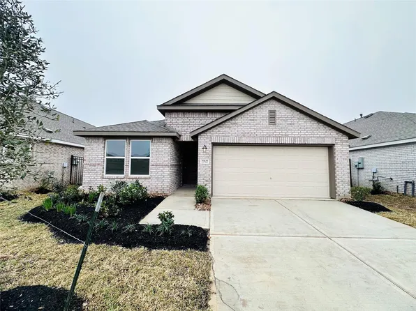 27527 Sunterra Village Dr, Katy, TX 77493