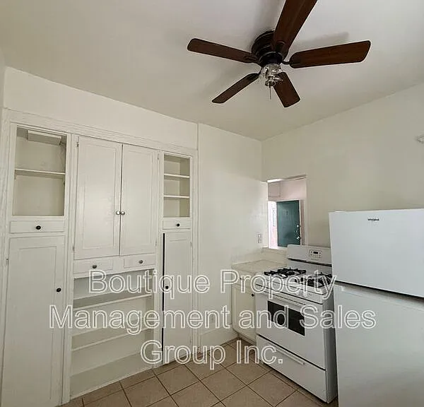 1614 E Broadway #7 — Photo 3