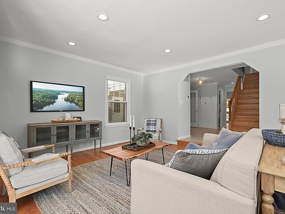 5th image of 11601 Bedfordshire Ave