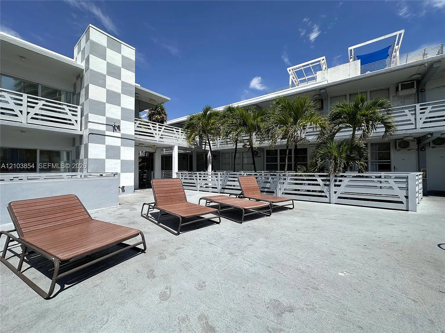 1446 Ocean Dr Co-Op Apts — Photo 4