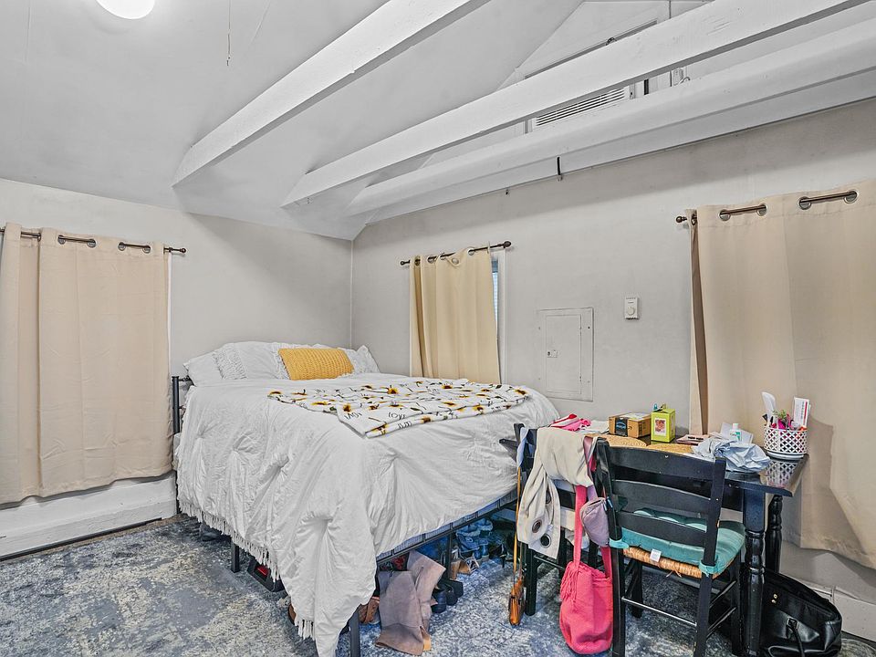 1st image of 12 Hammond St #B