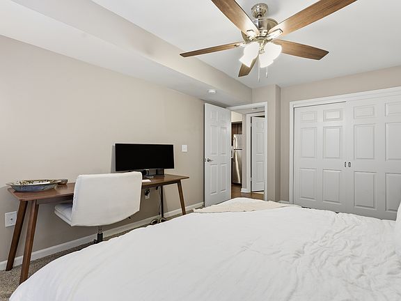 4th image of 925 Washington St APT 102