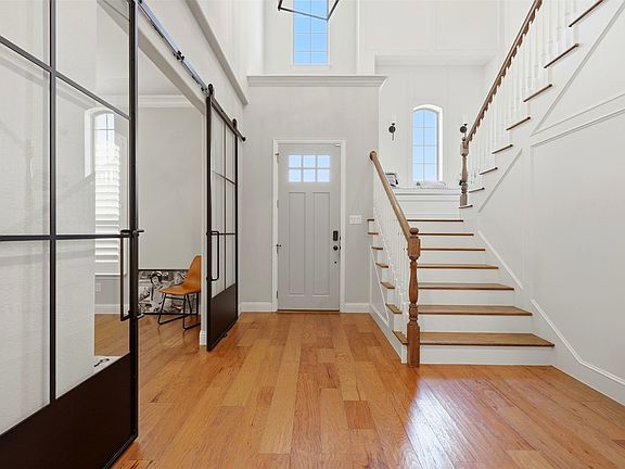 4th image of 1910 Green Jasper Pl