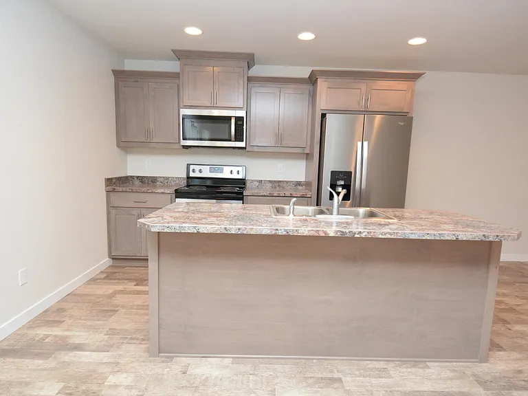 524 & 526 NE Clover Ave — Photo 4