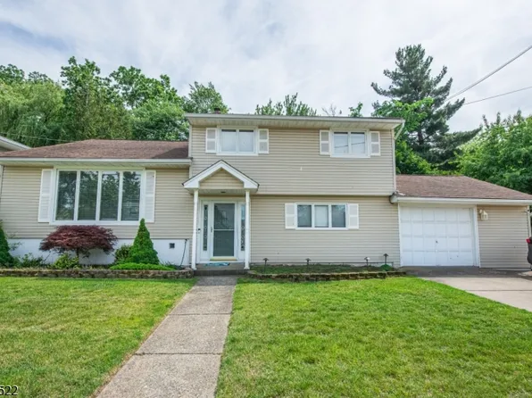 319 Winifred Dr, Totowa Boro, NJ 07512