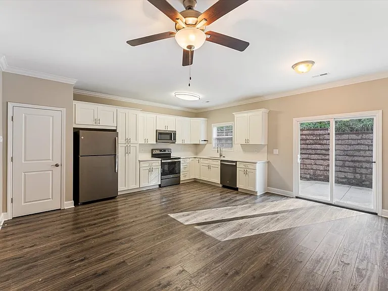 Townehomes of Beaver Ridge — Photo 21