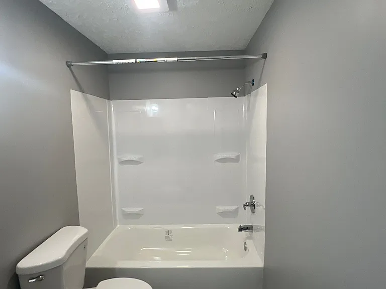 4644 Burkhardt Ave — Photo 23