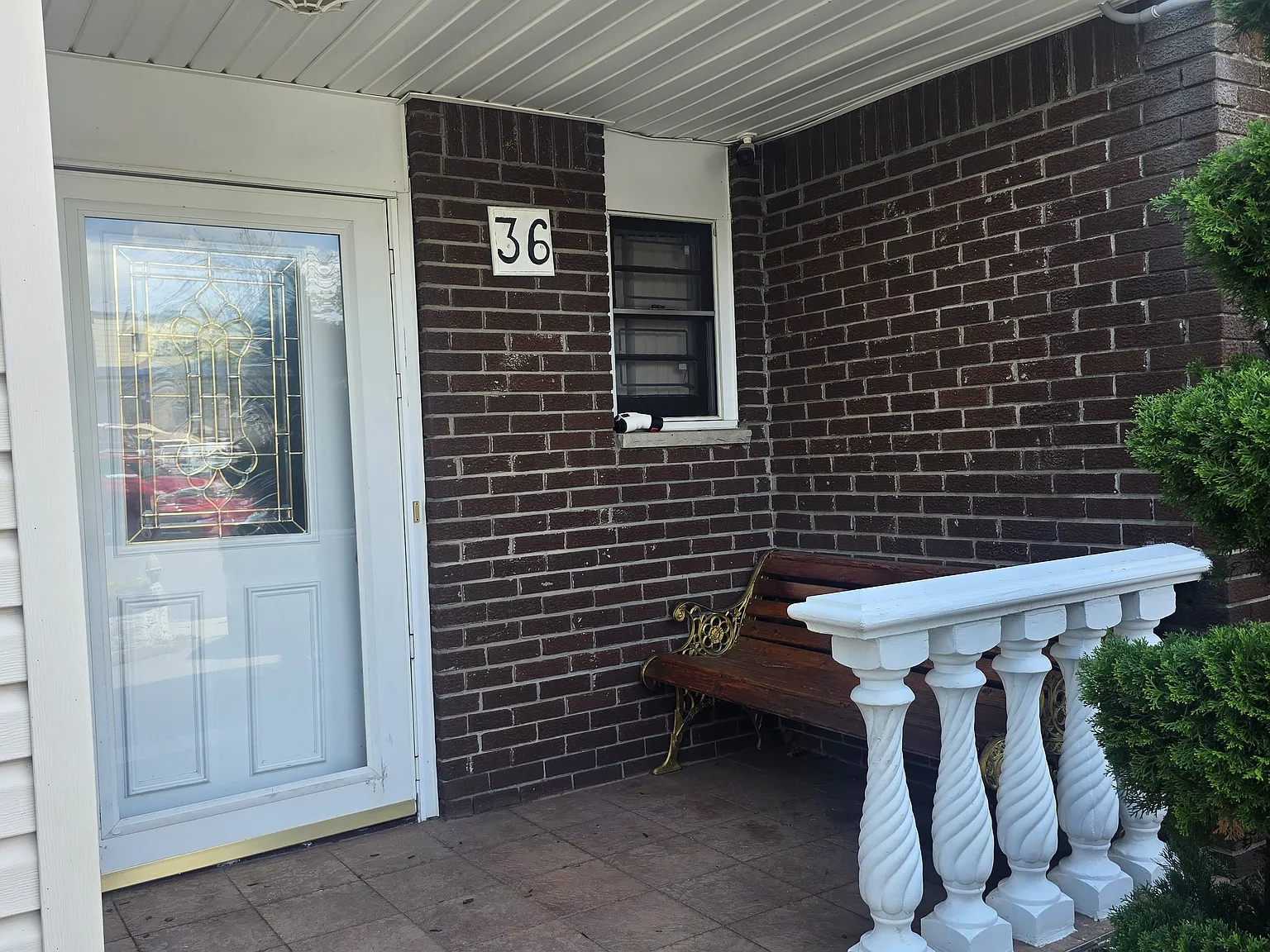 3 bed, 1100 sqft, $3,200 — Photo 2