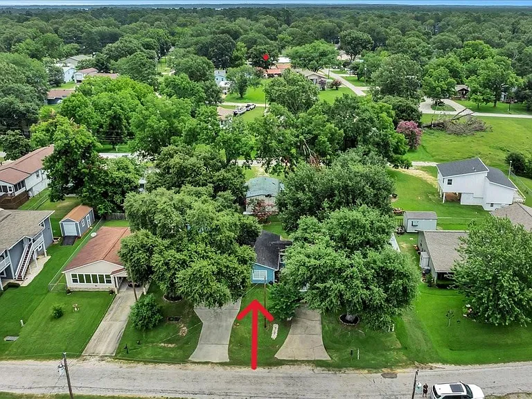 683 Water View Dr — Photo 4