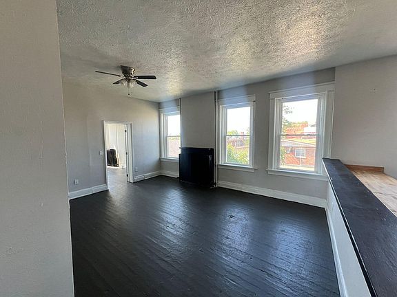 4th image of 2335 May St APT 2R