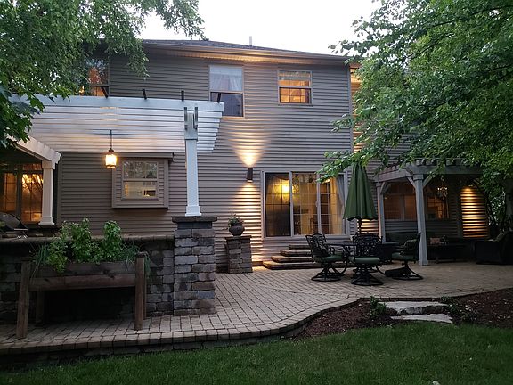 2nd image of 25821 W Meadowland Cir