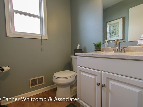 5th image of 2886 W Sandrel Ct NE