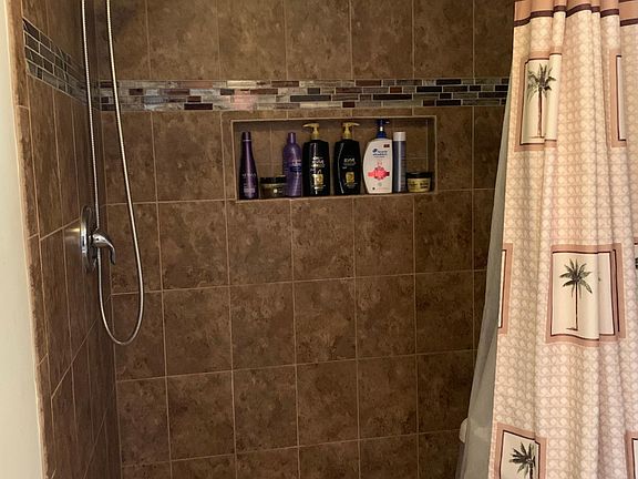 4th image of 14503 Iberia Cir