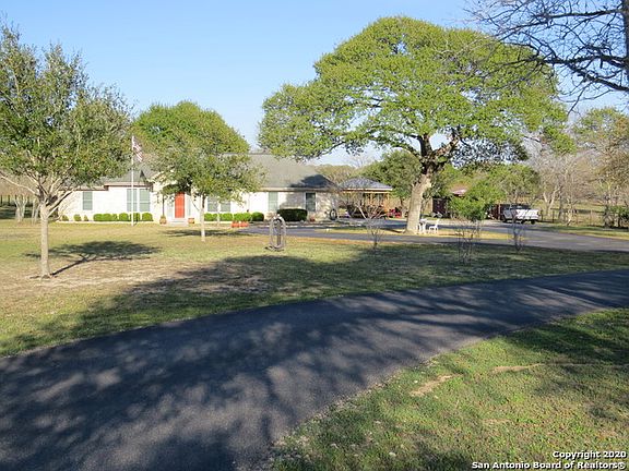 3rd image of 240 Saddle Ln