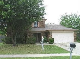 616 Valley Spring Dr, Arlington, TX 76018